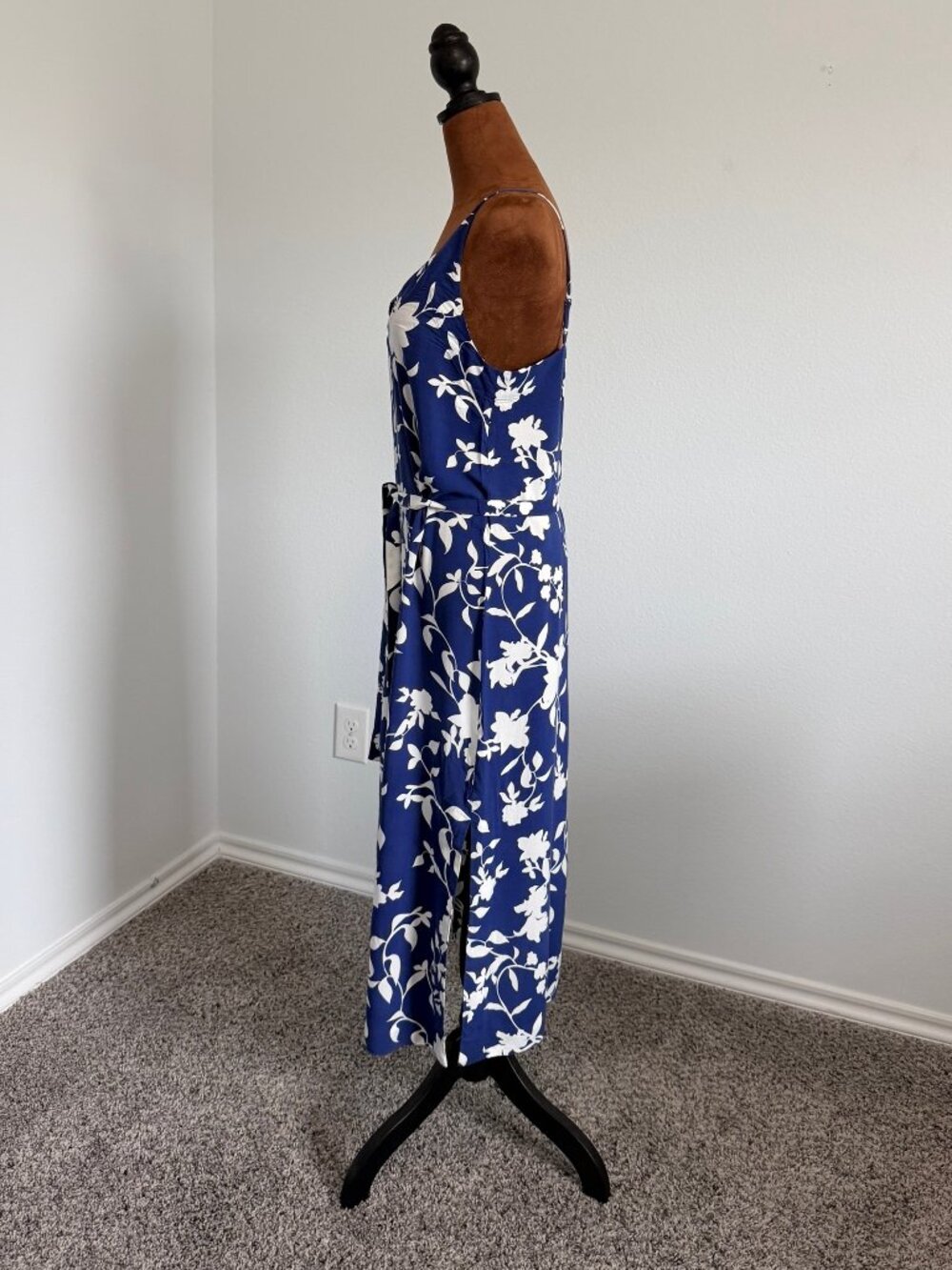 Seafolly Australia Sleeveless V-Neck Blue/White Floral Belted Midi Dress Size S. - Picture 2 of 9